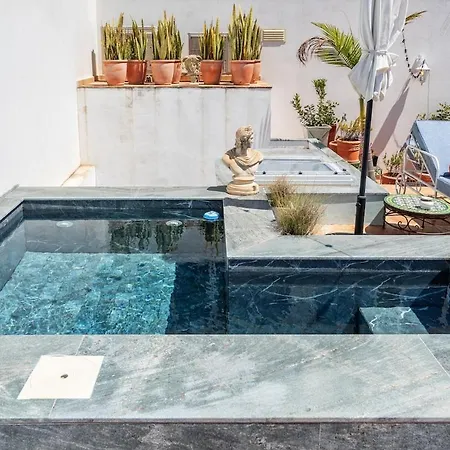 Elegant Artist'S House, Rooftop Pool, Downtown 펜션