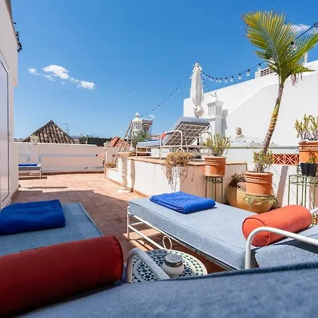 Elegant Artist'S House, Rooftop Pool, Downtown 펜션 타비라