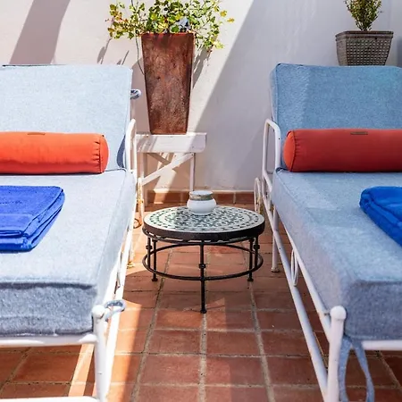 Elegant Artist'S House, Rooftop Pool, Downtown Ferienhaus *